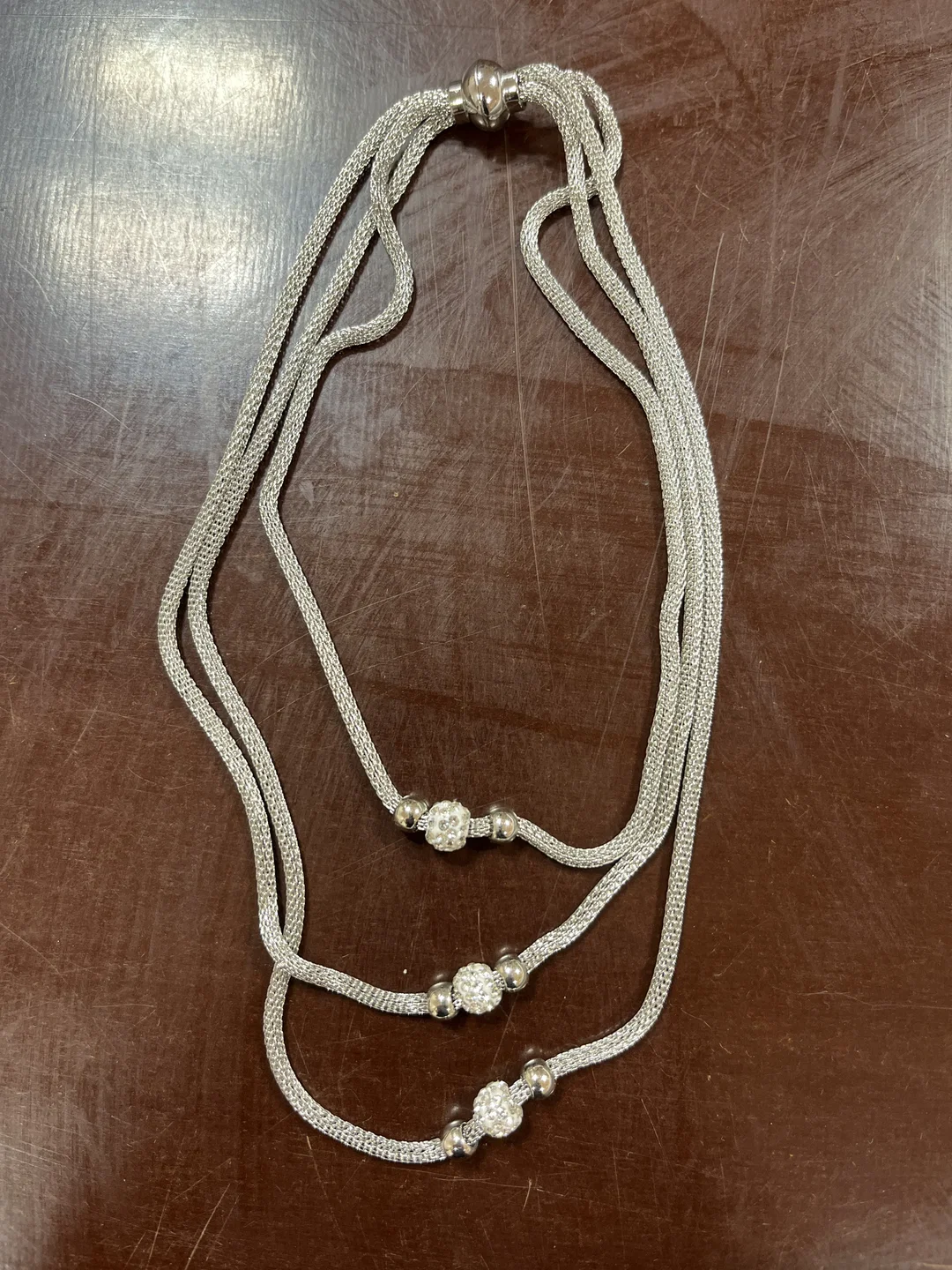 Halskette und Armband mit Magnetverschluss – Bild 2