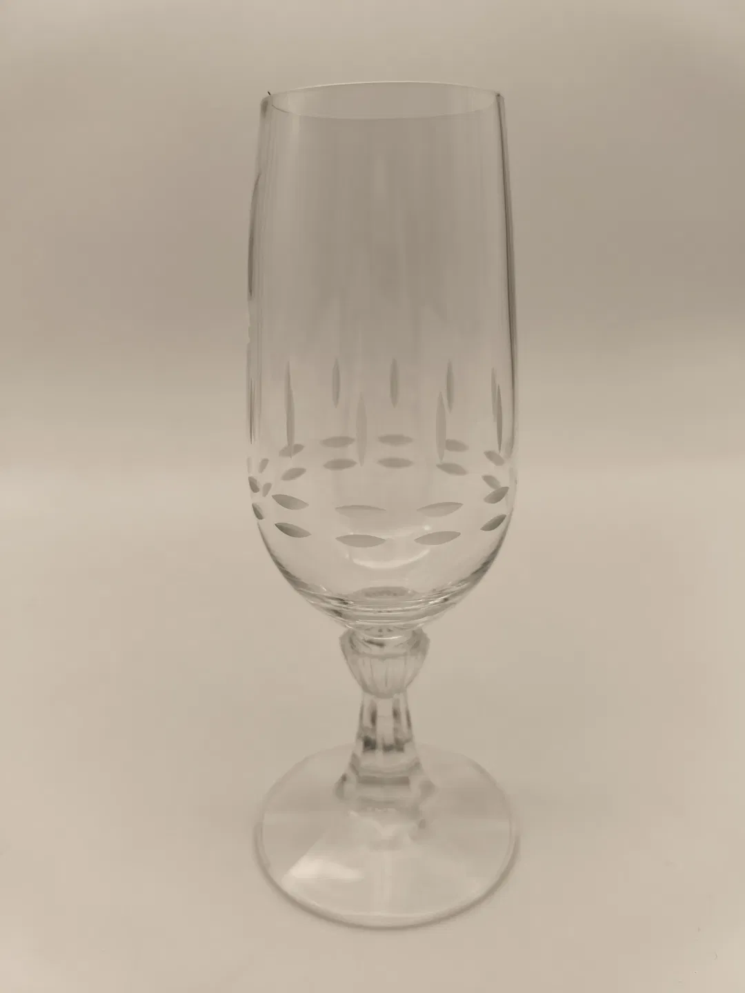 4 geschliffene Sektgläser, retro, Vintage - Bild 4