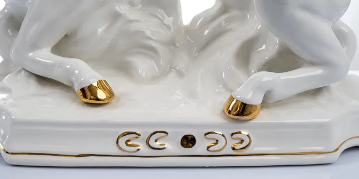 Porzellanfigur "Zwei kämpfende Pferde" – Bild 3