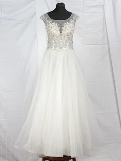 Hochzeitskleid - 01 - Natali Bridal (Prag) - Gr. L - Bild 1