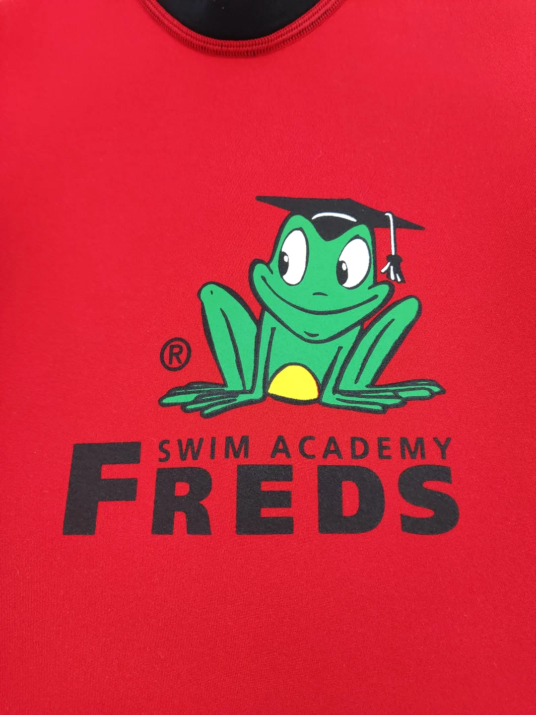 Freds swim acadamy Kinder Neopren Anzug rot/schwarz Gr. 116/122 – Bild 2