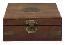 Handgemachte Holzschatulle mit Kompass aus Messing - Anno 1404 - Bild 3