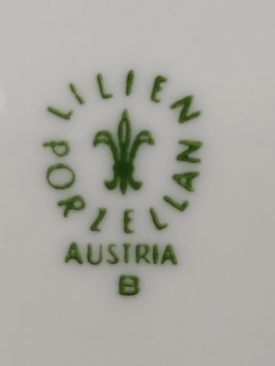  2 Stk. Lilien Porzellan Espressotassen und Untertassen – Bild 5