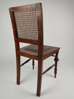 Antiker Holzsessel mit gedrechselten Füßen & Rattangeflecht - Bild 7