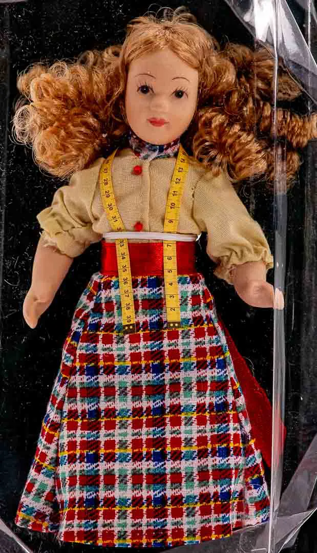  DE AGOSTINI Sammlerpuppe / Porzellanpuppe, Höhe 15cm – Bild 2
