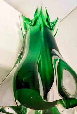 Grüne Glasvase mit ausgefallenem Rand ca. 22 cm – Vorschau 3