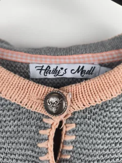 Haily's Madl, Strickweste, Gr. M. etikettiert, klein geschnitten wie S. – Vorschau 2