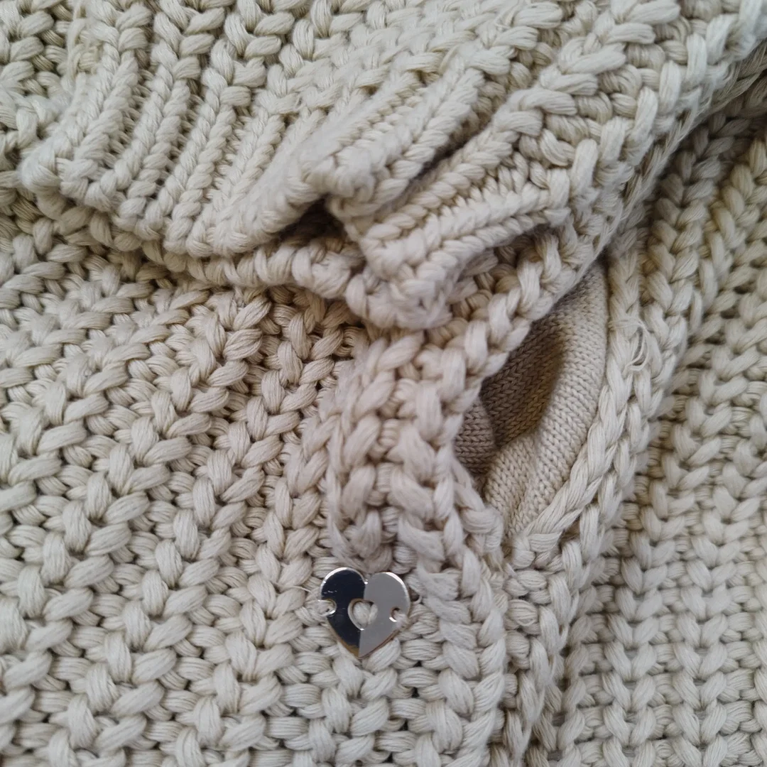 Strickjacke, Twinset-Italien, mit Kapuze Gr. M  – Bild 4