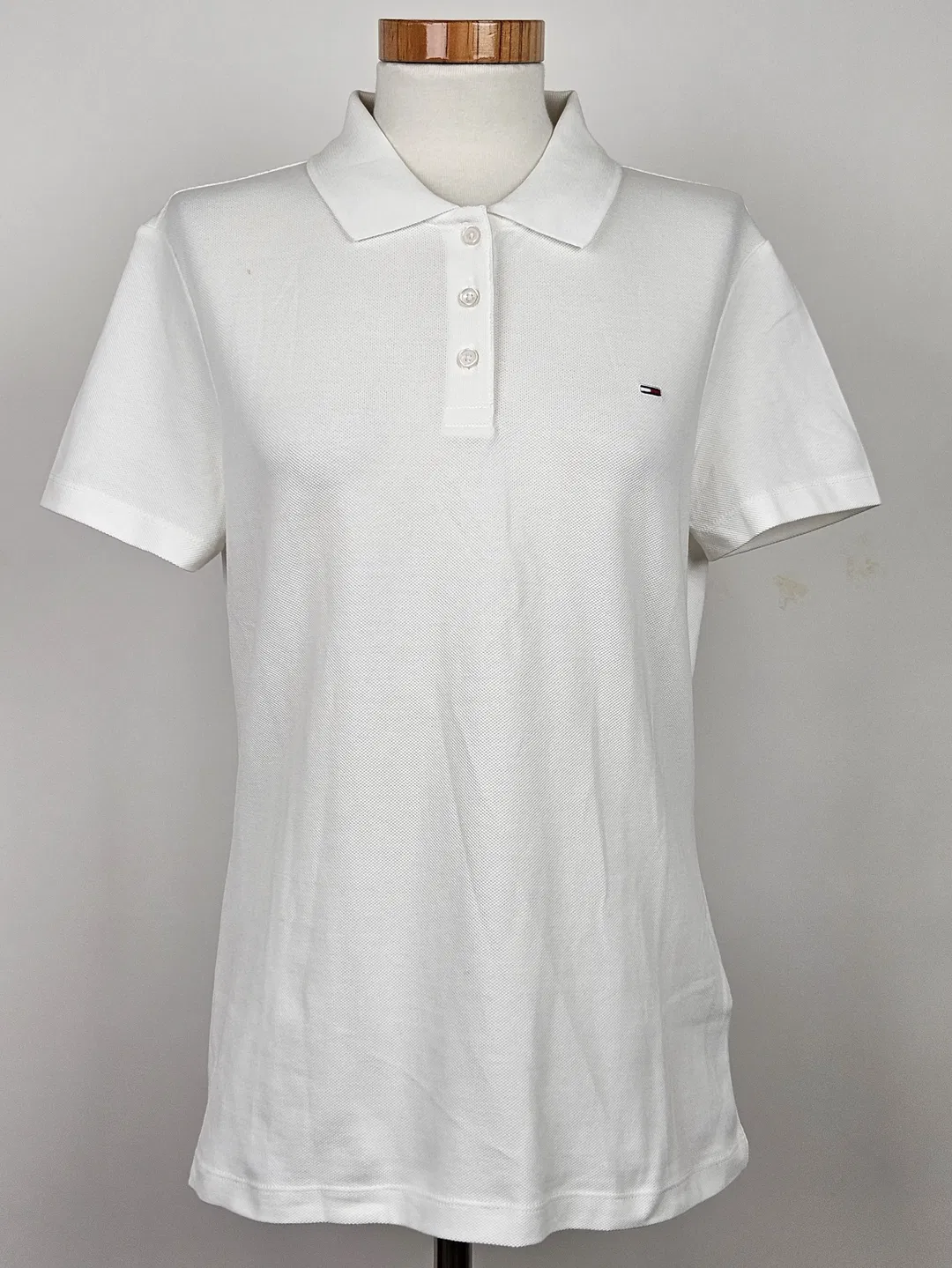 TOMMY JEANS Damen Poloshirt, weiß - Gr. L  - Bild 4
