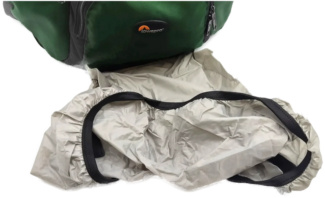 Lowepro Kameratasche inkl. Regenschutz – Bild 9