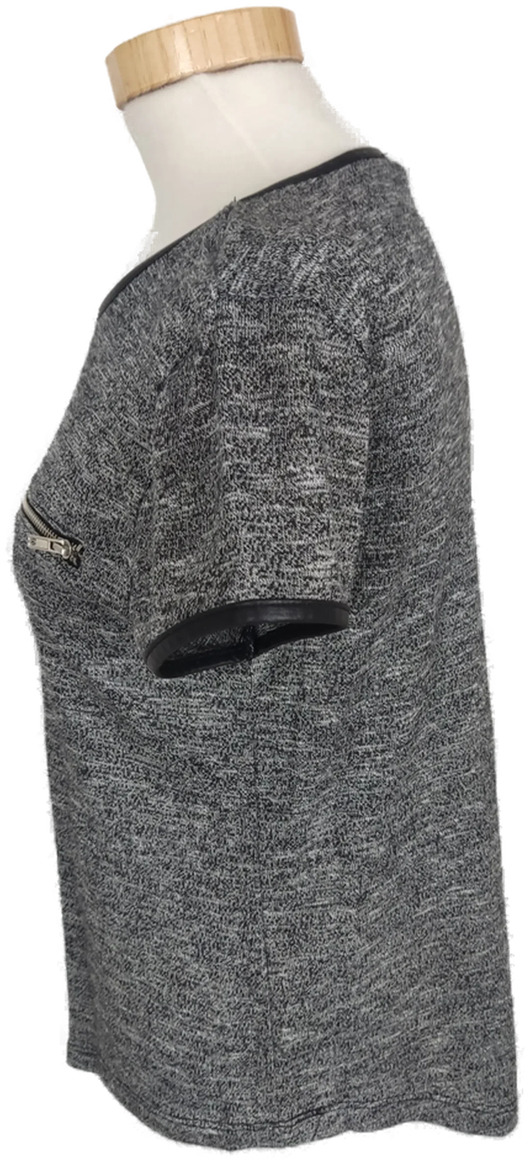 T-Shirt "Atmosphere", kurzarm mit Rundhalsausschnitt, schwarz/graumeliert mit Zipp, Größe 34 – Bild 3