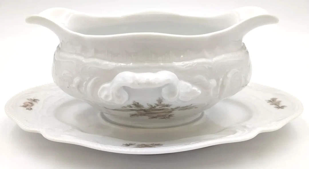 Rosenthal Classic Rose Collection Sauciere mit Unterteller einteilig - Bild 1