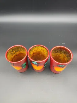 3 Becher & 1 Krug von Gmundner Porzellan mit Apfelmotiv - Bild 3