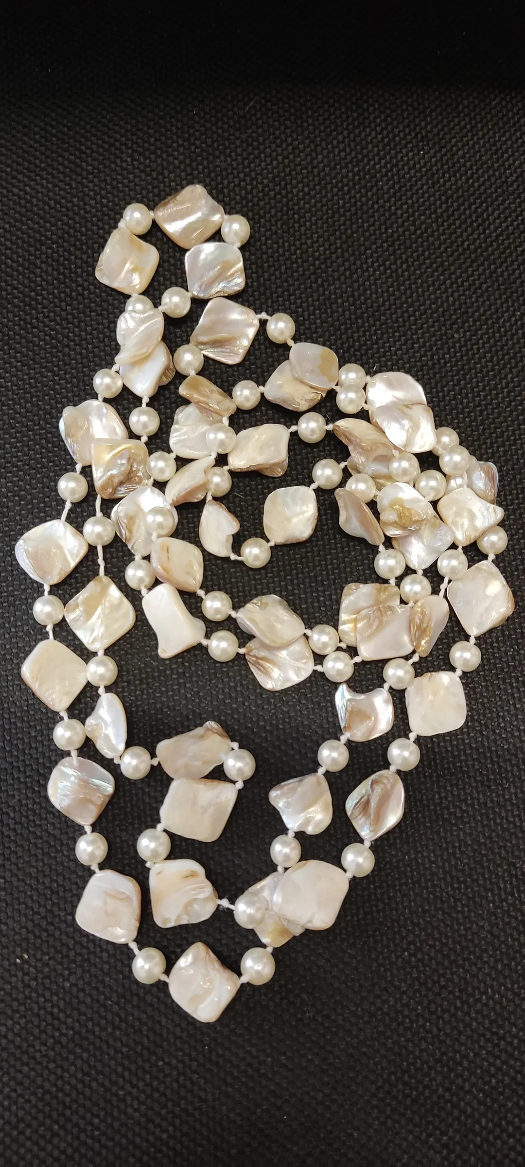 Handgeknüpfte Muschel-Perlenkette  – Bild 2