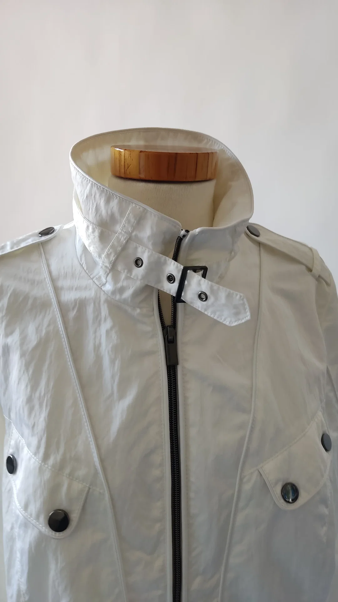 Charles Vögele Damenjacke weiß - ca. EUR 38 – Bild 3