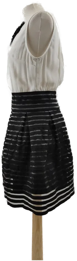 Kurzes Cocktailkleid  - Bild 2