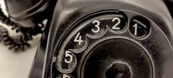 Vintage Bakelit Telefon Wählscheibe – Deko Requisite Tischfernsprecher – Vorschau 3
