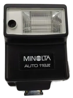 Minolta X 300 Spiegelreflexkamera mit 3 Objektiv 28mm ,50mm ,135mm mit Blitz und Tasche - Bild 6