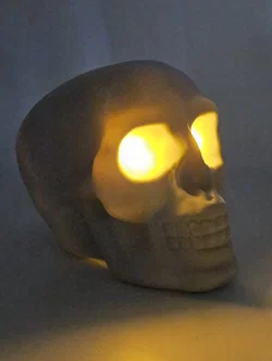 LED-Deko für Halloween Set #2 "Totenkopf und Zombiehände" – Vorschau 5