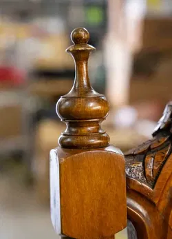 Vintage Sessel Gründerzeit-Hochlehner mit Wiener Geflecht und Rosenschnitzerei - Bild 3