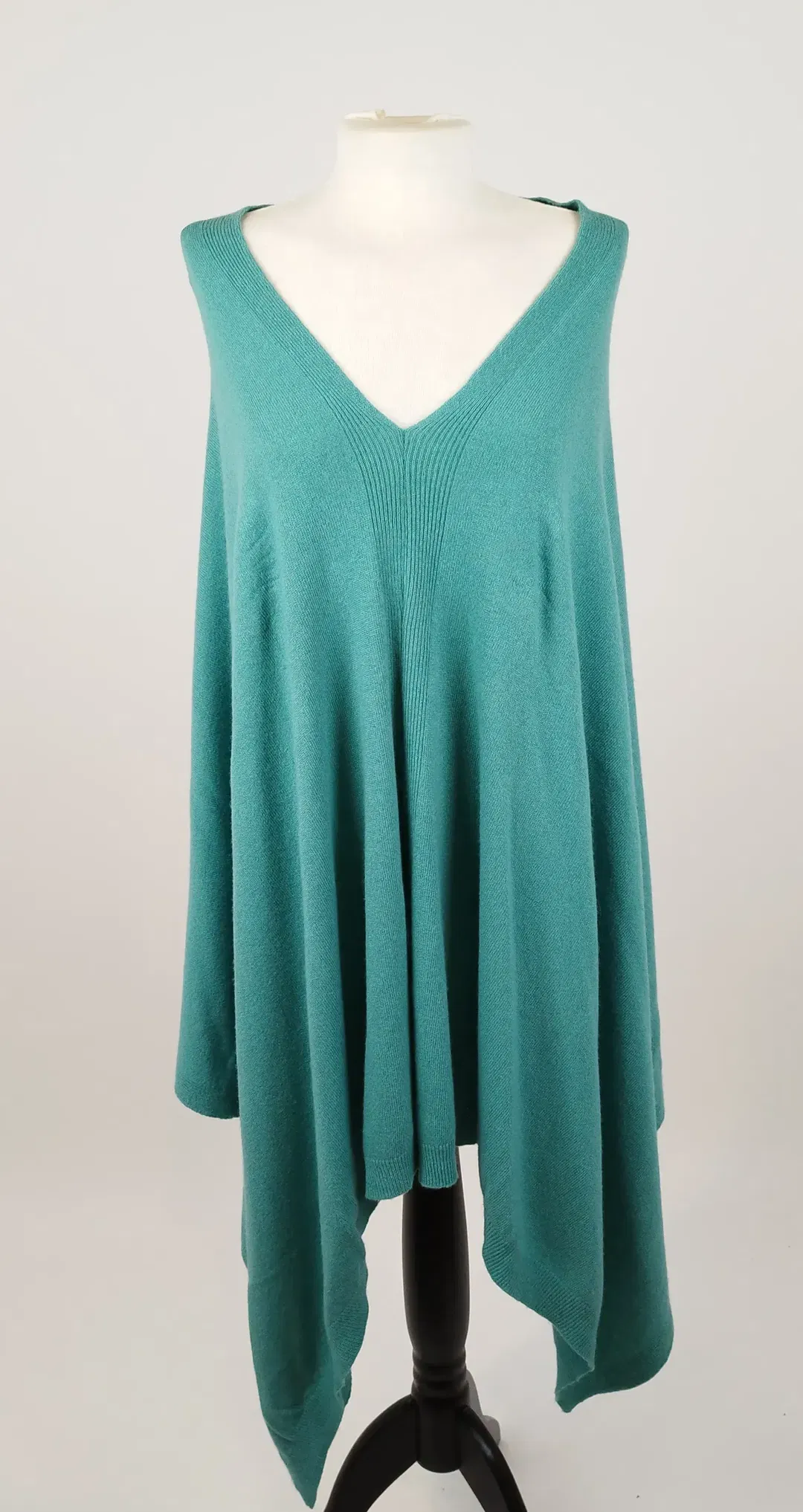 Türkiser Strick-Poncho - ca. XXL - Bild 1