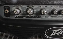 Peavey Vypyr 30 – 30W Modeling Gitarrenverstärker mit Effekten - Bild 2
