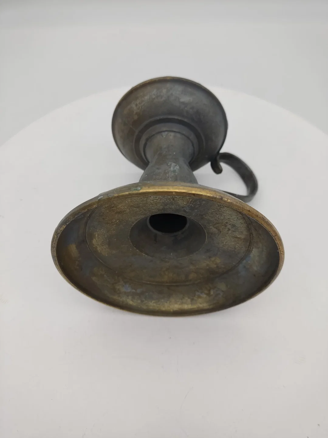 Kerzenständer aus Messing mit Patina, Höhe 13 cm, Halloween Deko – Bild 2
