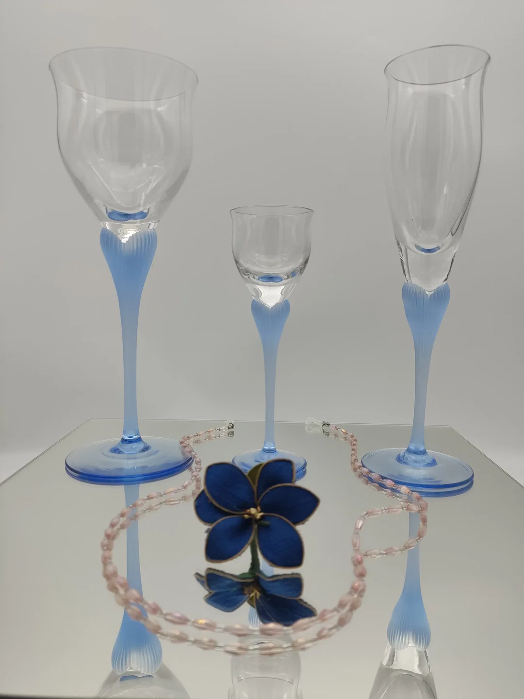 Mikasa Kristall 3er Set Gläser (Wein/Champagner/Likör) | Sea Mist Saphir - Bild 4