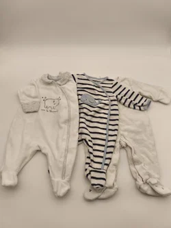 3 Babystrampler mit Fuß, Gr. 56 – Vorschau 1