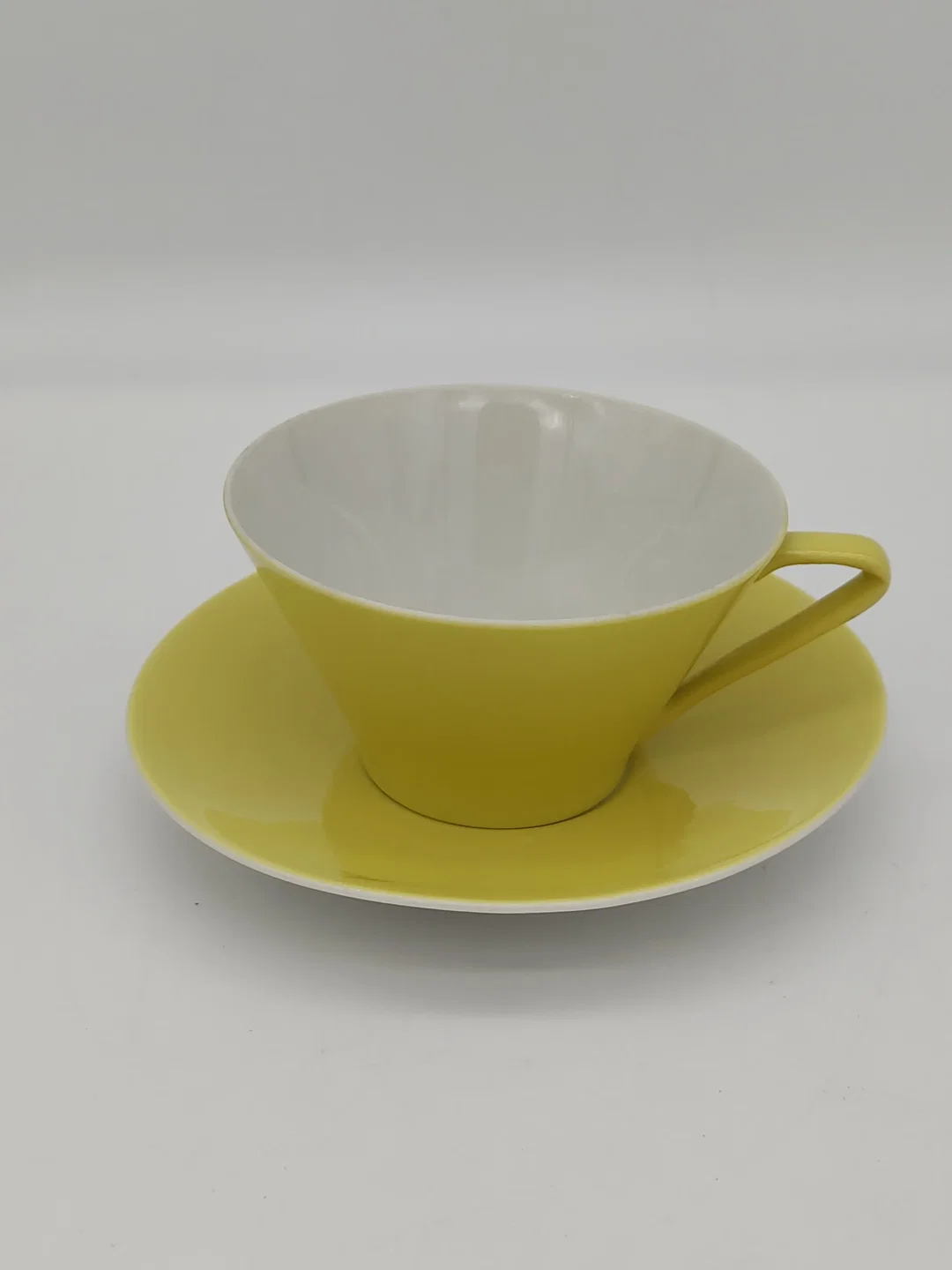 Lilien Porzellan Teetasse Gr. 22, gelb – Bild 7