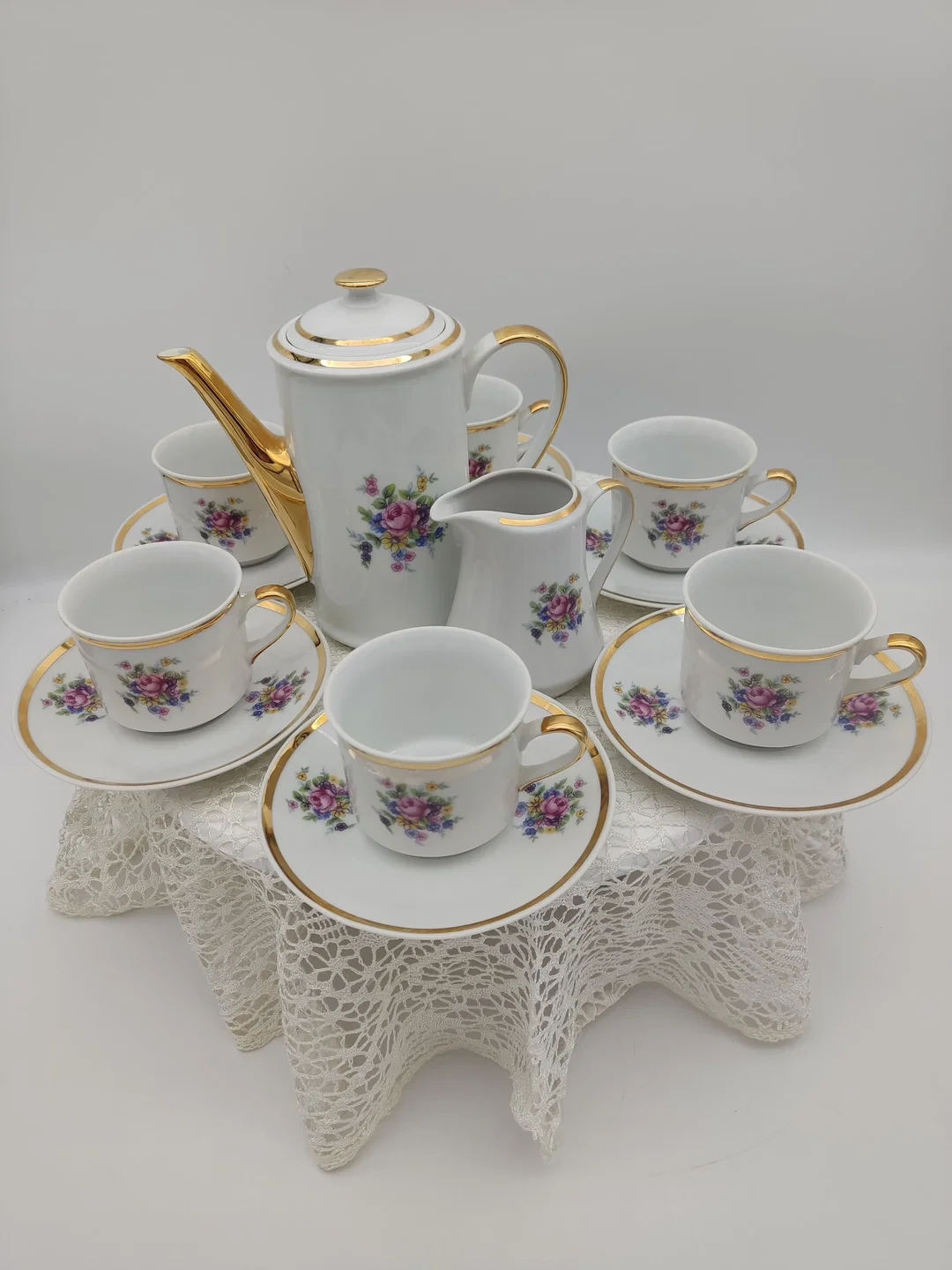  Porzellan-Teeservice mit Kanne & Milchkännchen, Goldrand | Vintage-Charme - Bild 1