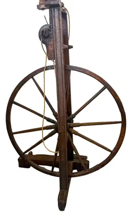Antikes Bauern-Spinnrad aus Massivholz – Rustikales Deko-Highlight - Bild 1