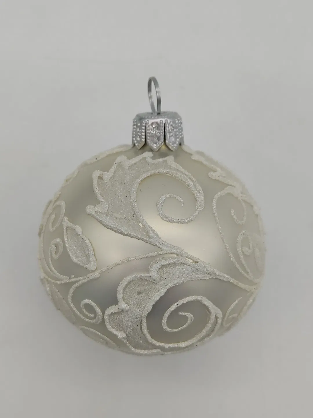 12 Stk. weiße Weihnachtskugeln (mundgeblasen + handbemalt) - Bild 4