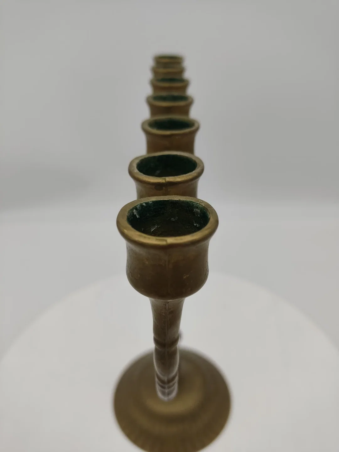 Menora-Kerzenständer aus Bronze, Breite 27cm, Höhe 29cm, Gewicht 1,026 kg – Bild 2