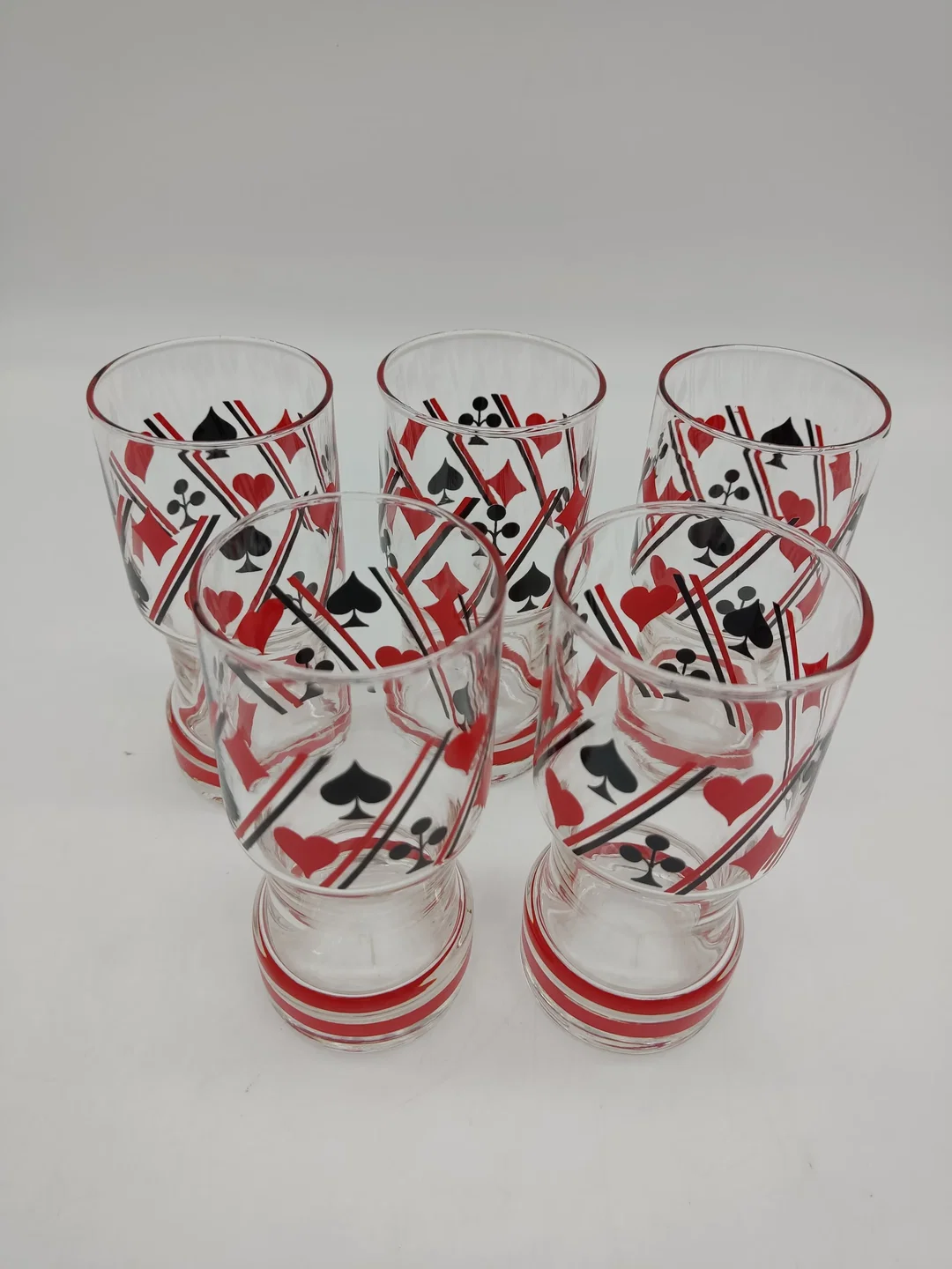 5x Vintage Trinkgläser mit Spielkarten Muster - Bild 1