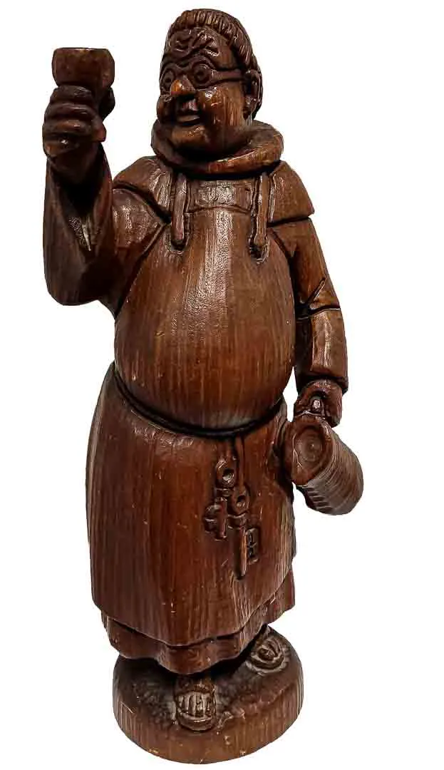 Rustikale Mönchsfigur mit Weinbecher und Fass – Bild 1