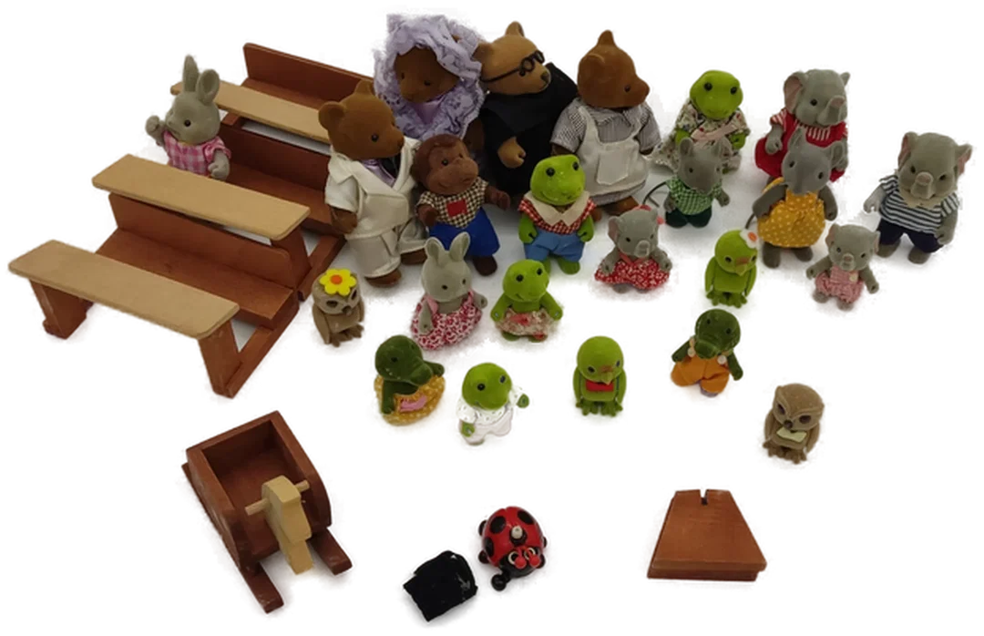 Sylvanian Families Figuren Set Tiere Möbel Bänke Konvolut – Bild 2
