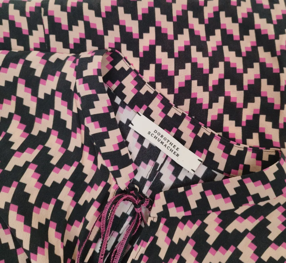Bluse Dorothee Schumacher - Size 2 / 60% Viskose, 40% Seide – Bild 3