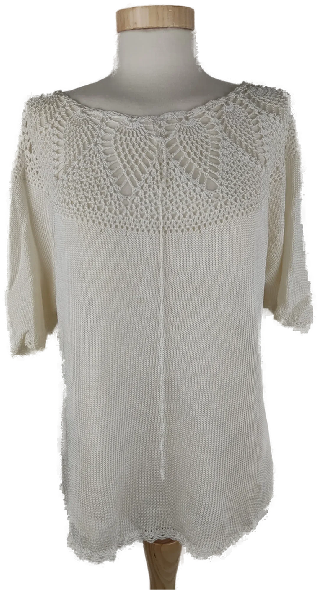 Pullover kurzam mit Rundhalsausschnitt, gestrickt, weißes Garn, Größe 40/42 (geschätzt) – Bild 1