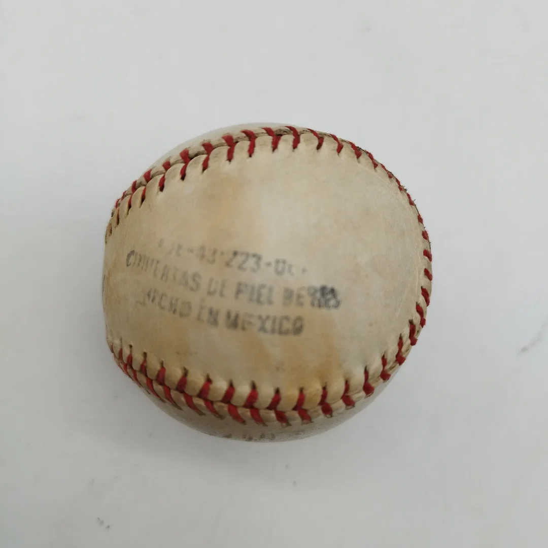 Vintage Baseball „Conejo Junior“ – originaler Retro-Sammlerball aus Mexiko – Bild 2