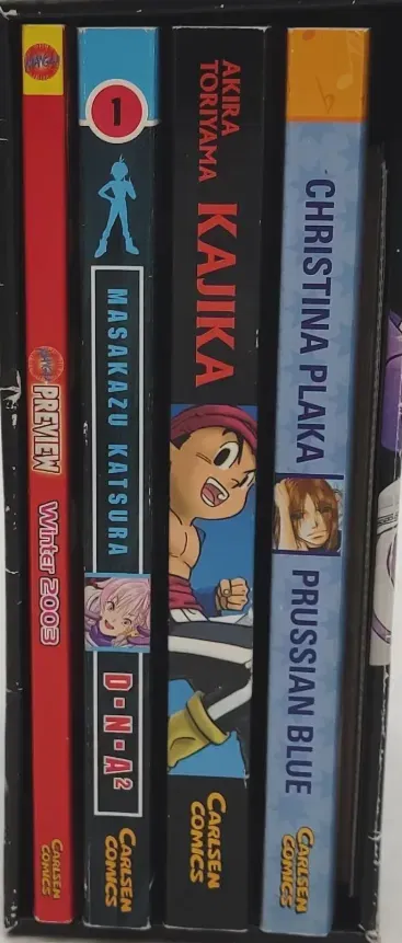 Buch Carlsen Comics Manga-Box (3 Manga, 1 Preview Winter 2003, 6 Manga News, 4 Manga Postkarten) - Bild 1