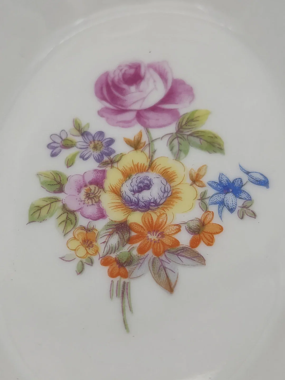Durchbruchschale mit Blumenmotiv und Golddekor 'Fine China' | Thüringer Lichte Porzellan – Bild 6