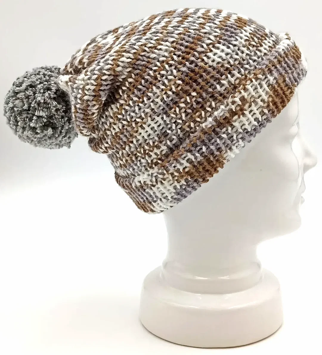 Handgestrickte Pudelmütze – Bild 1