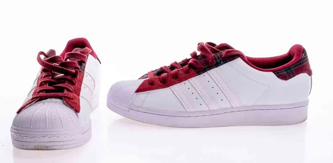 Adidas Superstar Herrensneaker in weiß-rot, Größe 44 2/3 - Bild 4