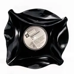 Schale aus einer echten Vinylschallplatte Modell 
