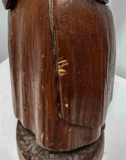 Rustikale Mönchsfigur mit Weinbecher und Fass – Vorschau 3