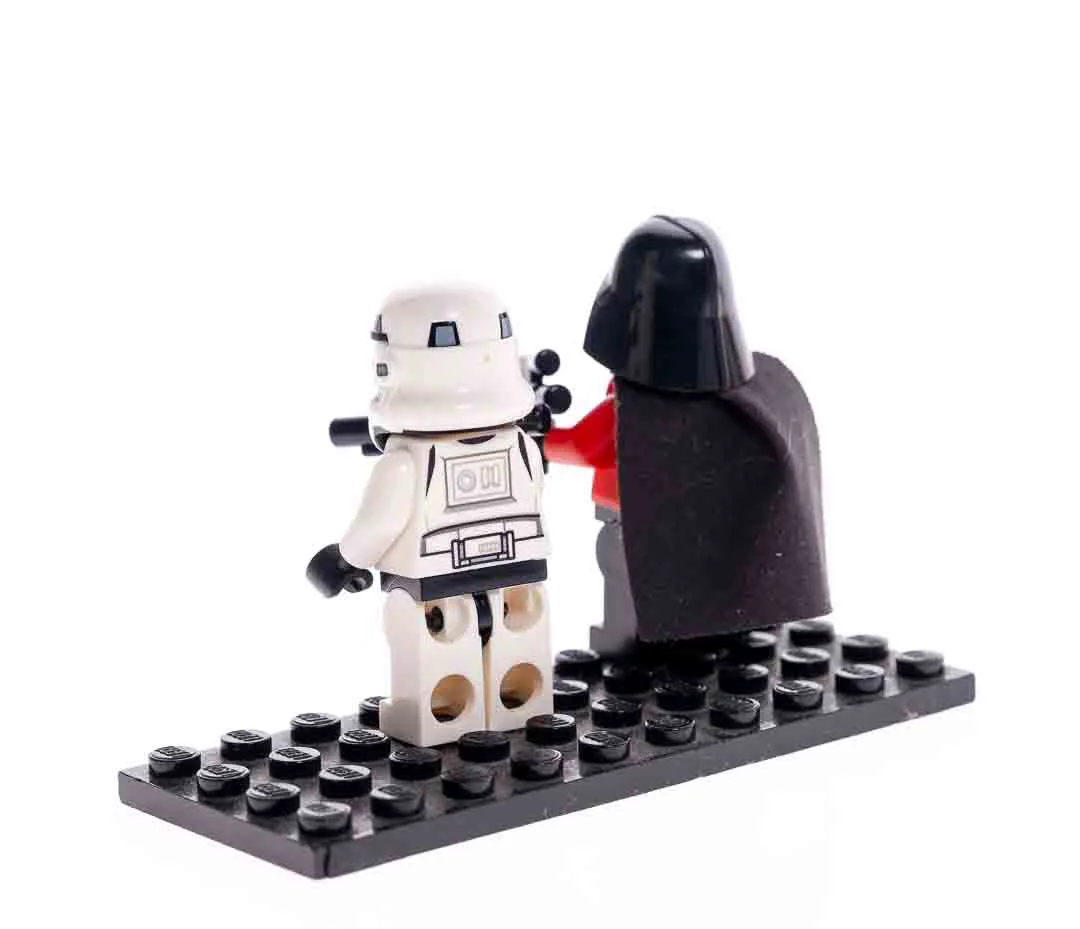 LEGO Star Wars Minifiguren Darth Vader & Stormtrooper mit Weihnachts-Pullover – Bild 3