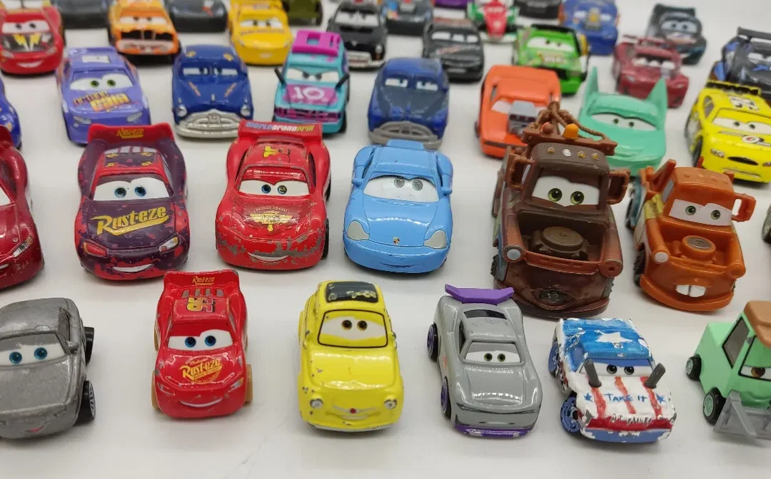  Mattel Disney/Pixar Cars Spielzeugautos 50 Stück – Bild 4