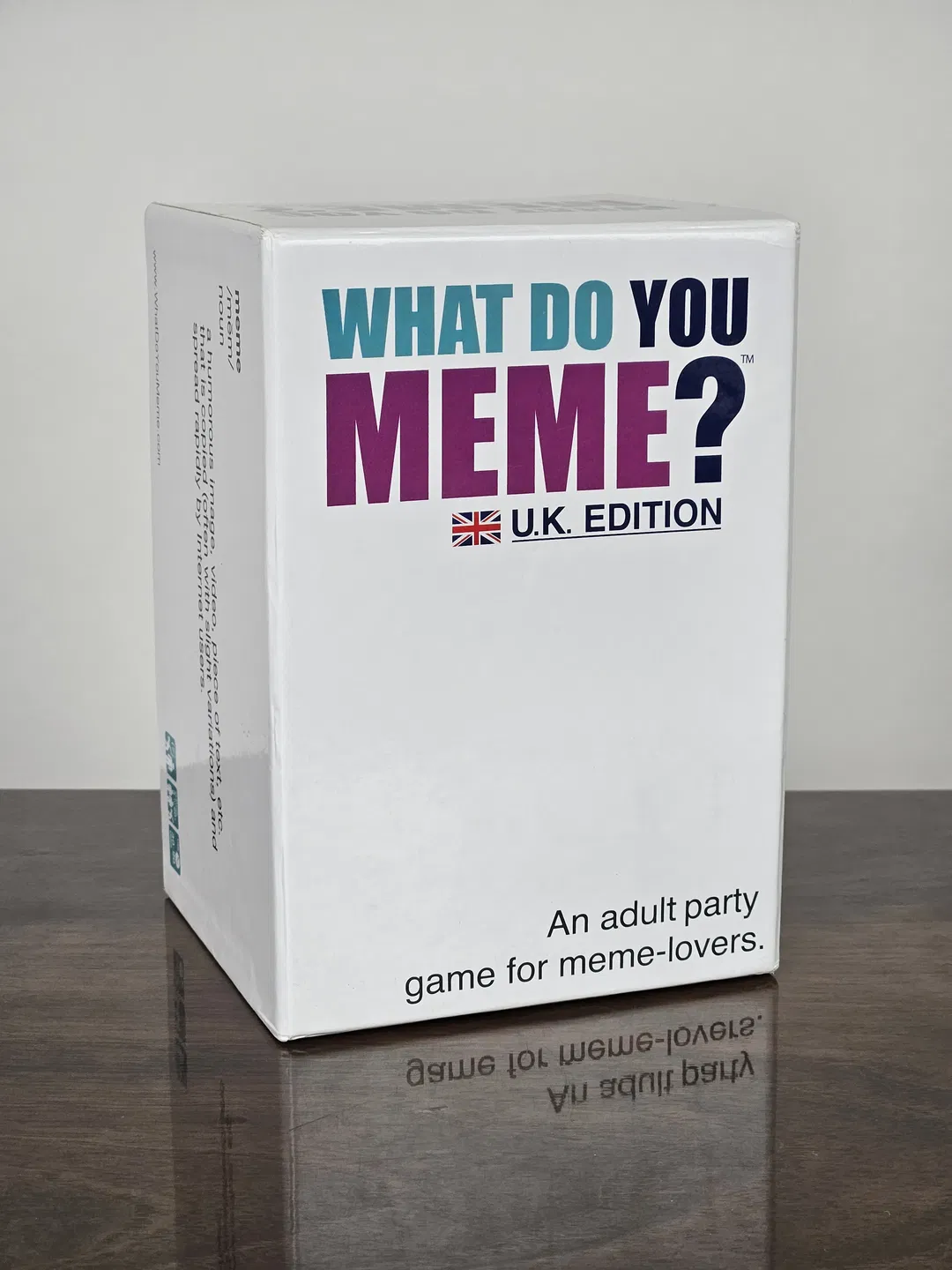 WHAT DO YOU MEME? U.K. EDITION - Gesellschaftsspiel - Bild 1