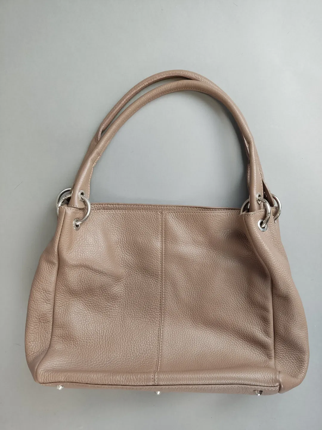 Handtasche aus Leder - taupe - Bild 1